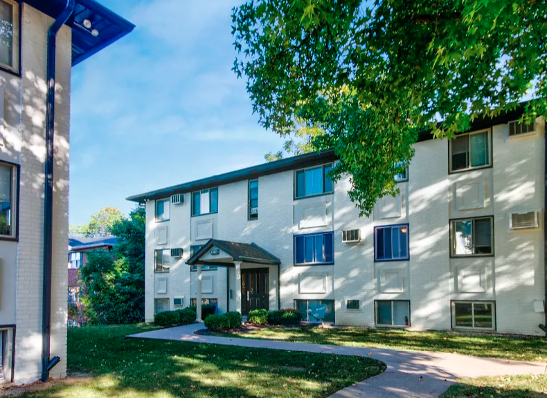 Apartments in Bloomington, IN Continental Terrace Now Leasing!